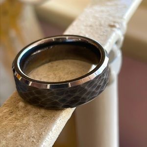 Tungsten mens wedding ring